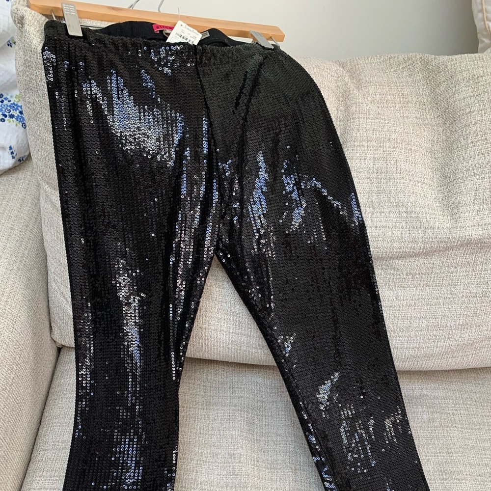 Women’s Alice and Olivia black sequin leggings